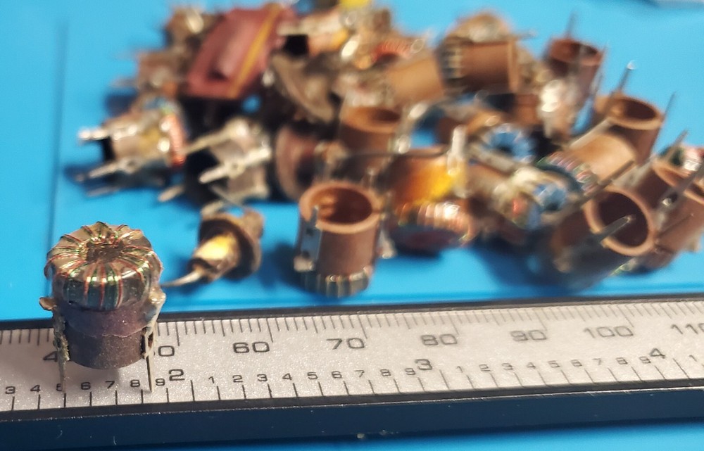 (30 Pcs) Vintage Toroidal Rf Pcb Mount Transformers Blue Green Orange Misc Lot