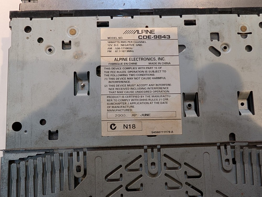 ALPINE CDE-9843 CAR STEREO