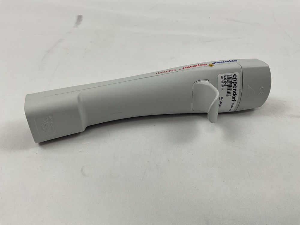 Eppendorf M13454B Repeater Xstream Electronic Repeating Pipette Lab