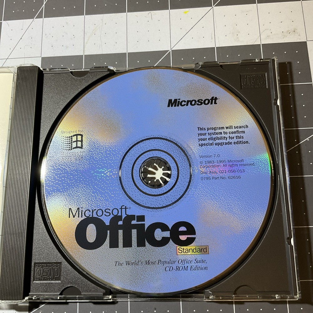 Microsoft Office Standard Disc for Windows 95 with Key