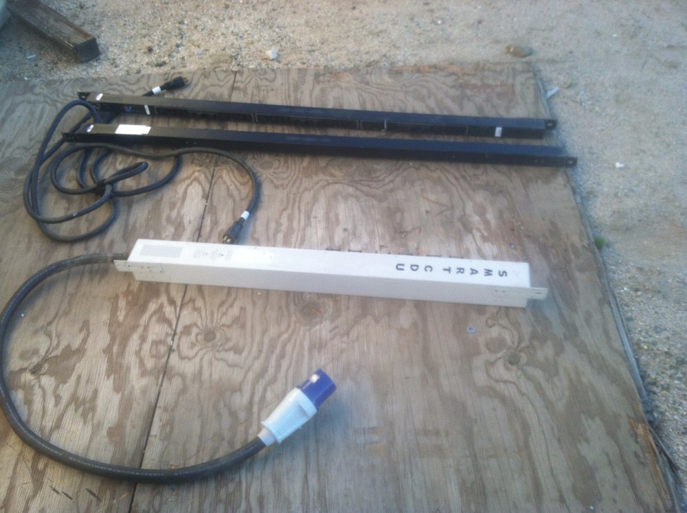 2 Server Technology Smart CDU / PDU igood condition L30 plug 1 or 3 Phase Avail