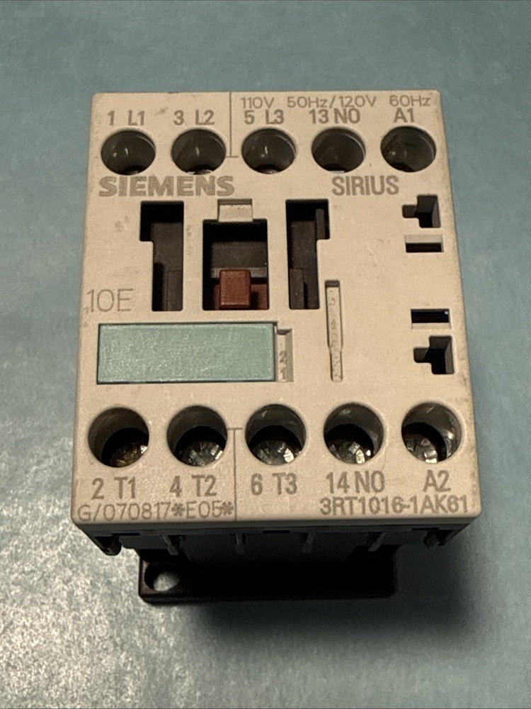 Siemens 3RT1016-1AK61 Contactor