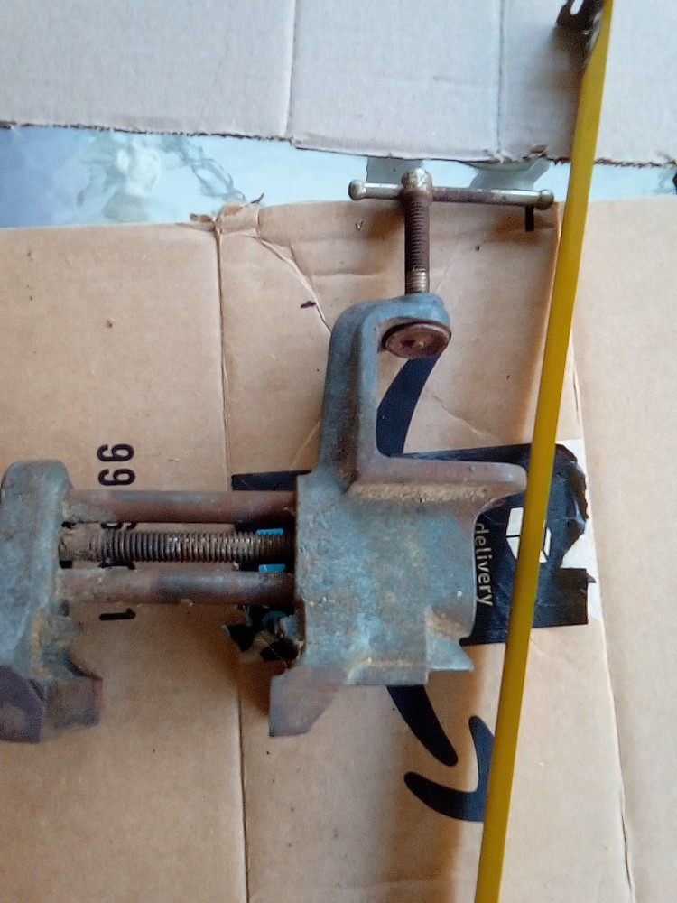 Milwauwee Small Bench Vise