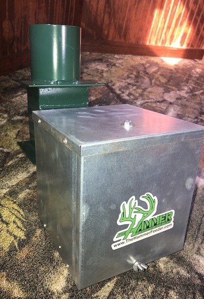 THE HAMMER TUBE TOP protein feeder system