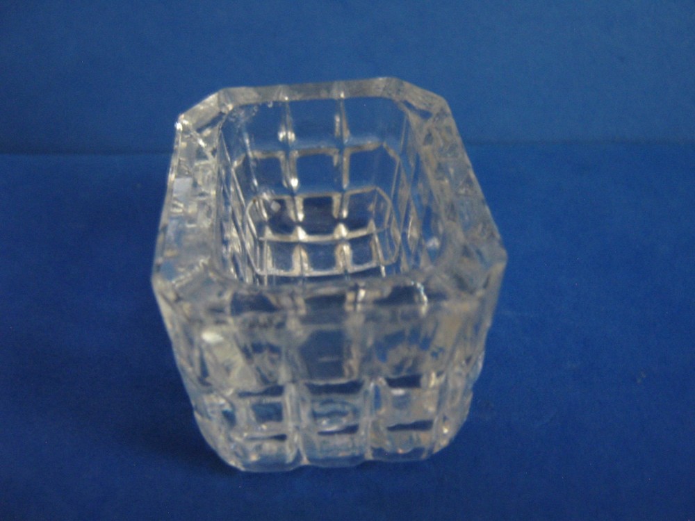 CLEAR GLASS RECTANGULAR OPEN SALT CELLAR w/ALL OVER BLOCK PATTERN