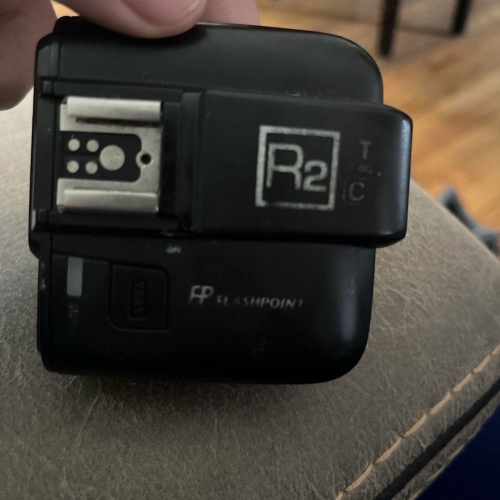 Flashpoint R2 TTL Transmitter for Canon Camera FPC CE 8