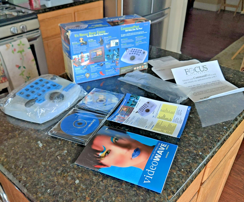 Vintage VIDEOWAVE COMMANDPOST PC & Web Video Editor Version 4.0 NEW