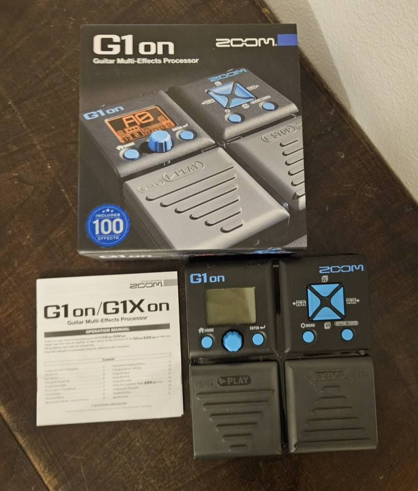 ZOOM G1 on Guitar Multi-Effects Processor with Box and Manual