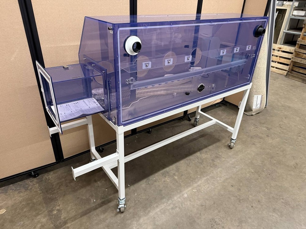 Used Cleatech Isolation Laboratory Glovebox 4-Port