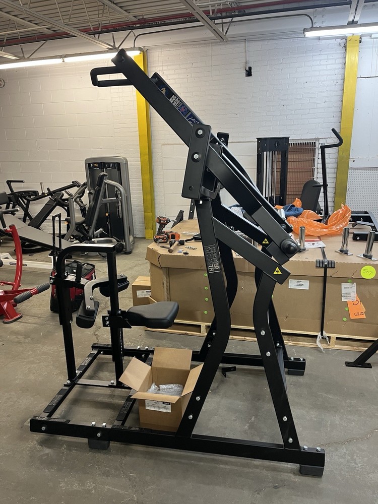 New Hammer Strength Plate-Loaded Iso-Lateral Front Lat Pulldown !
