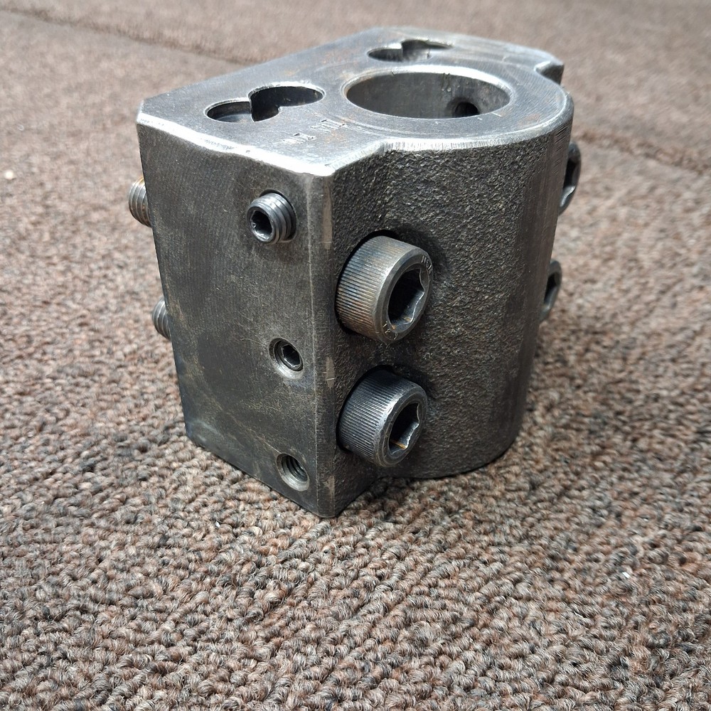 Boring Bar Holder 1 1/4" ID *Nice Shape*