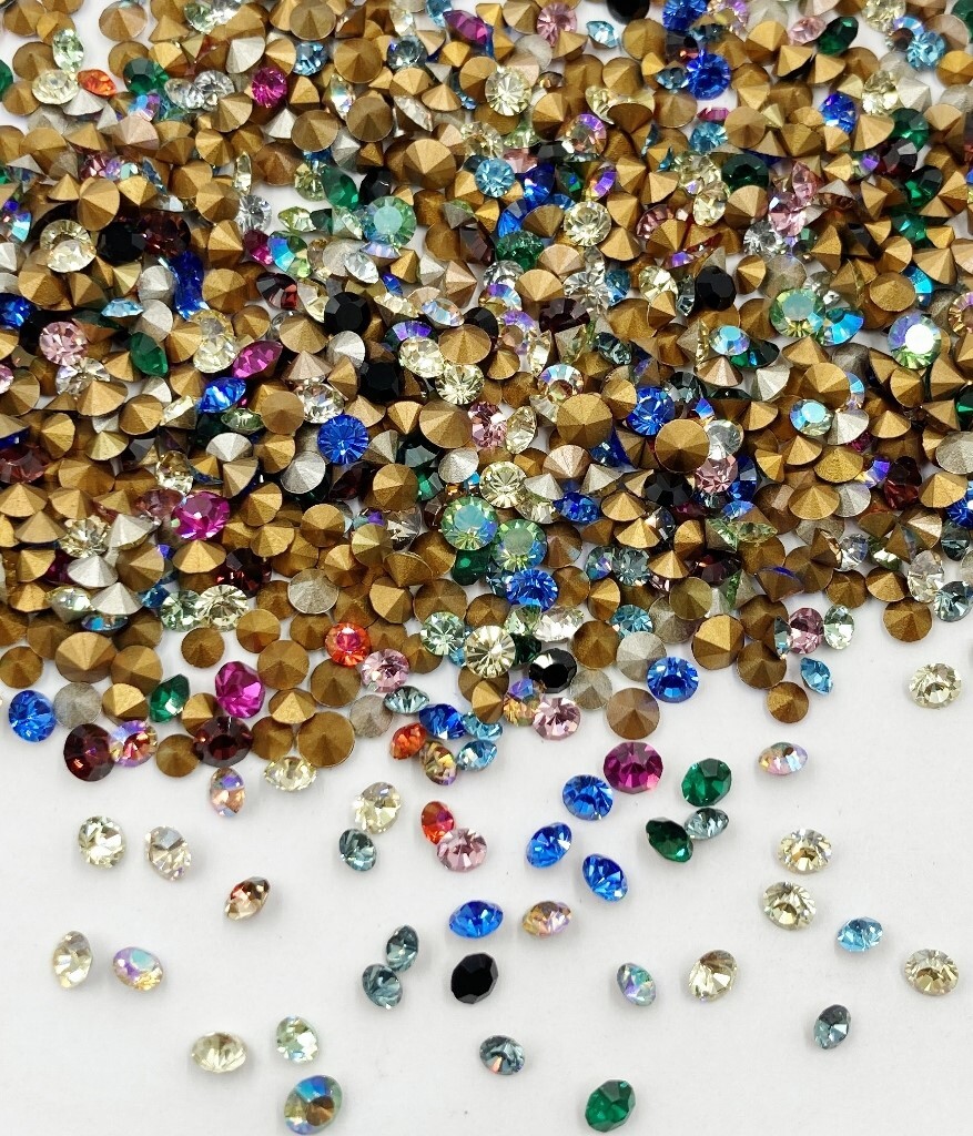 200 Vintage Swarovski Crystal 3mm To 4mm Small Rhinestones - Jewelry Repair J50