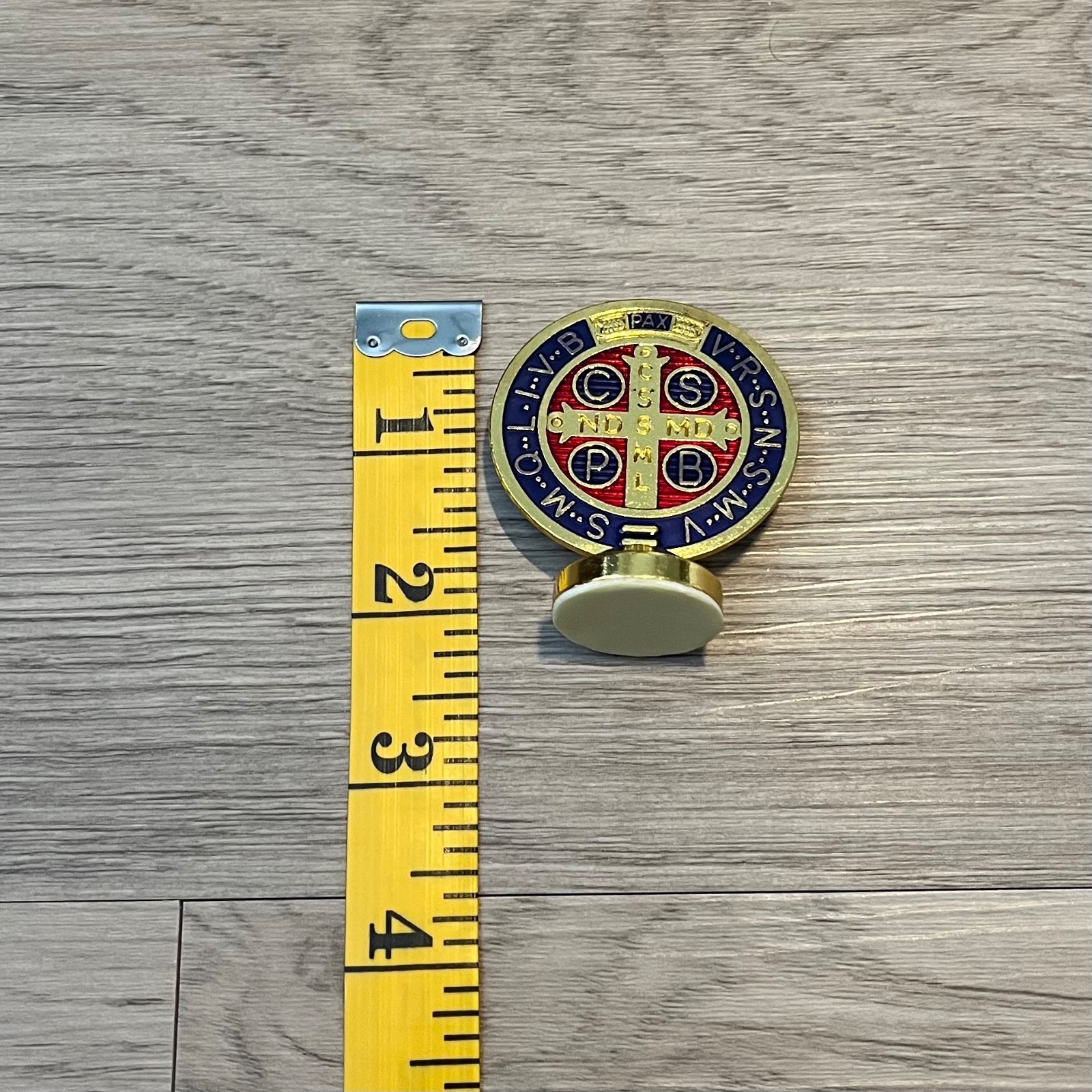 Catholic St Benedict Medal Table Top Desk Car Gold Tone Red Blue San Benito