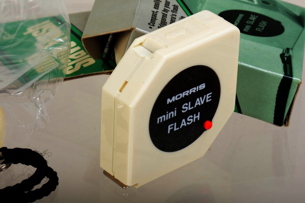 Morris Mini Slave Flash - Tiny, Self standing, Optical Slave - Mint, Open Box