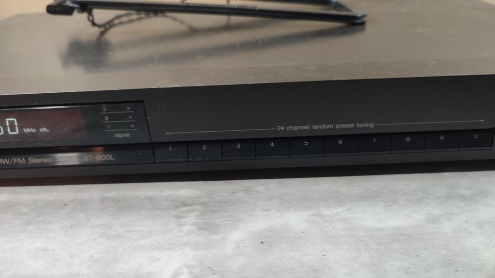 Technics Stereo Tuner ST-600L