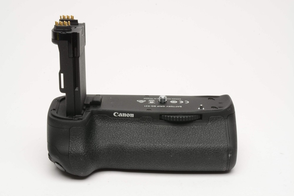 Canon BG-E21 for EOS 6D Mark II, Mint-