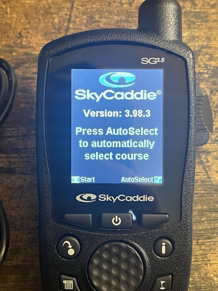 SKYCADDIE SG3.5 Golf GPS Rangefinder & Usb Adapter. Powers On