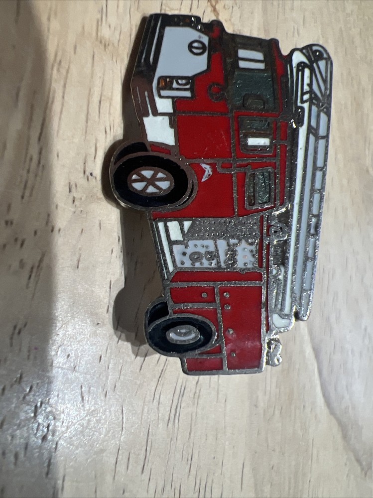 FIRE ENGINE FIREFIGHTER RESCUE TRUCK PIN
