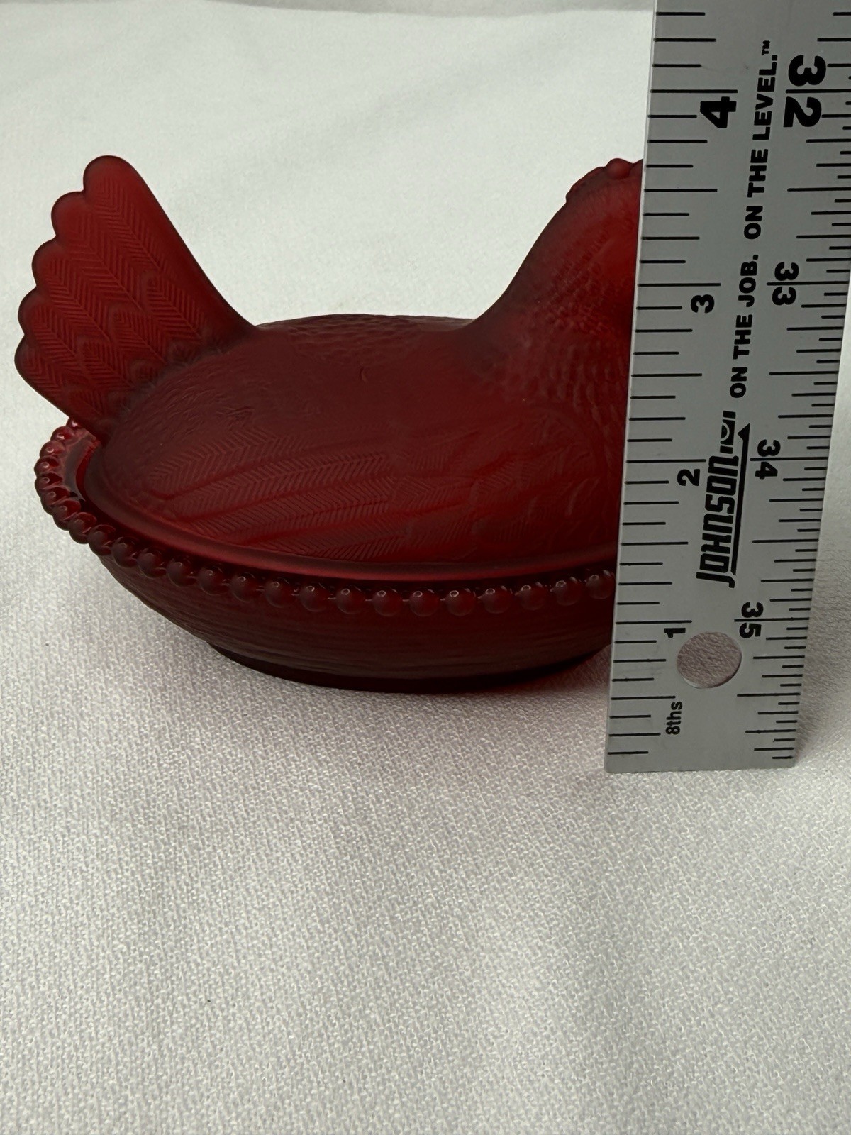 New Production Indiana Style Hen On Nest Glass Chicken Dish Satin Dark Red