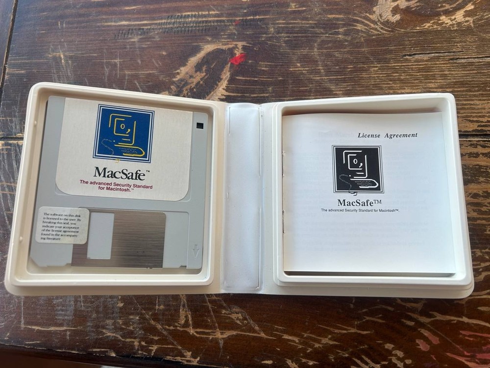 MacSafe Macintosh Security Software 3.5” Floppy Disk w/ Case & Manual