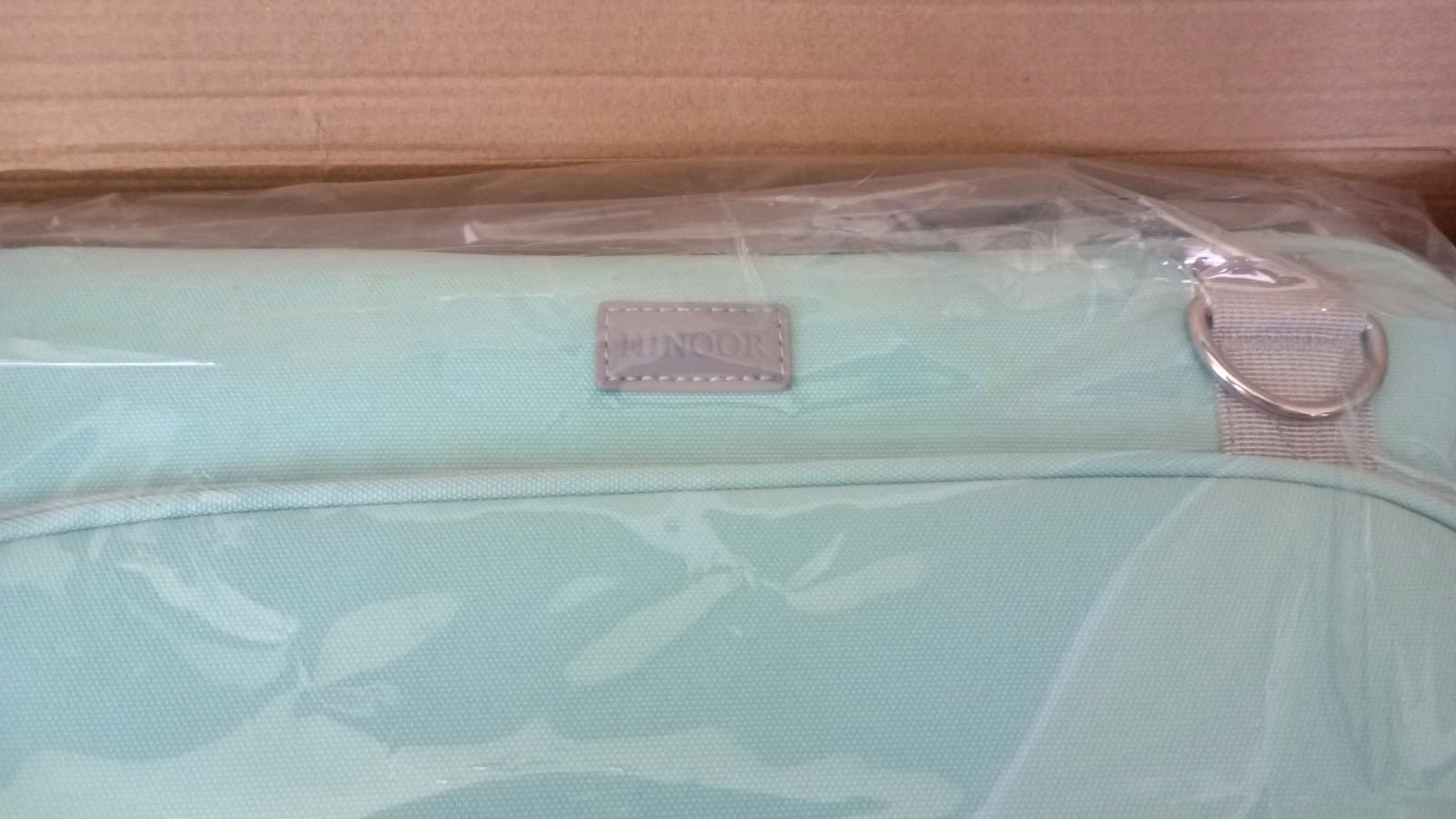 3-Inch D-Ring Zipper Binder With Shoulder Strap, 700 Sheets Capacity Mint Green