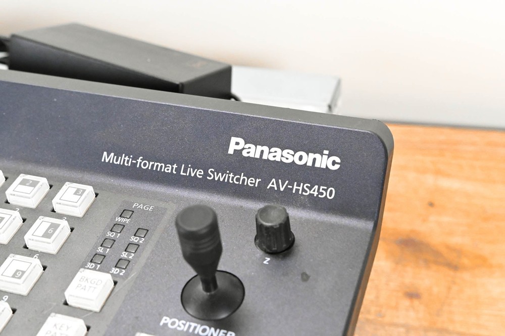 Panasonic AV-HS450 Multi-Format HD/SD 1 M/E Live Switcher CG01D84