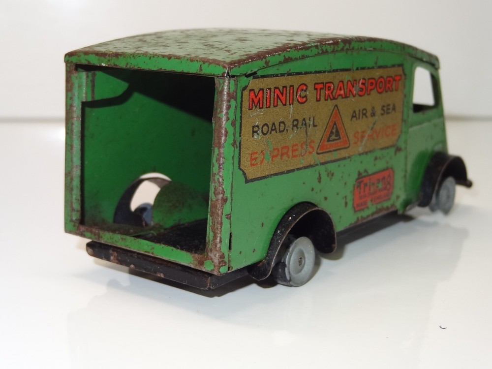 Triang Minic 103M SHORT BONNET MINIC TRANSPORT SHUTTER VAN