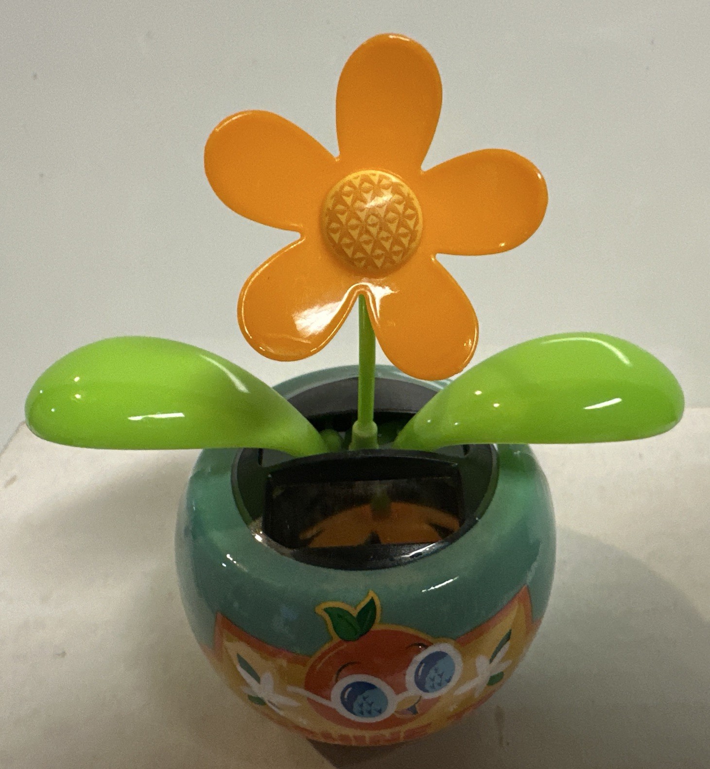 2026 Disney Epcot Flower & Garden Festival Orange Bird Solar Pot Scavenger Hunt