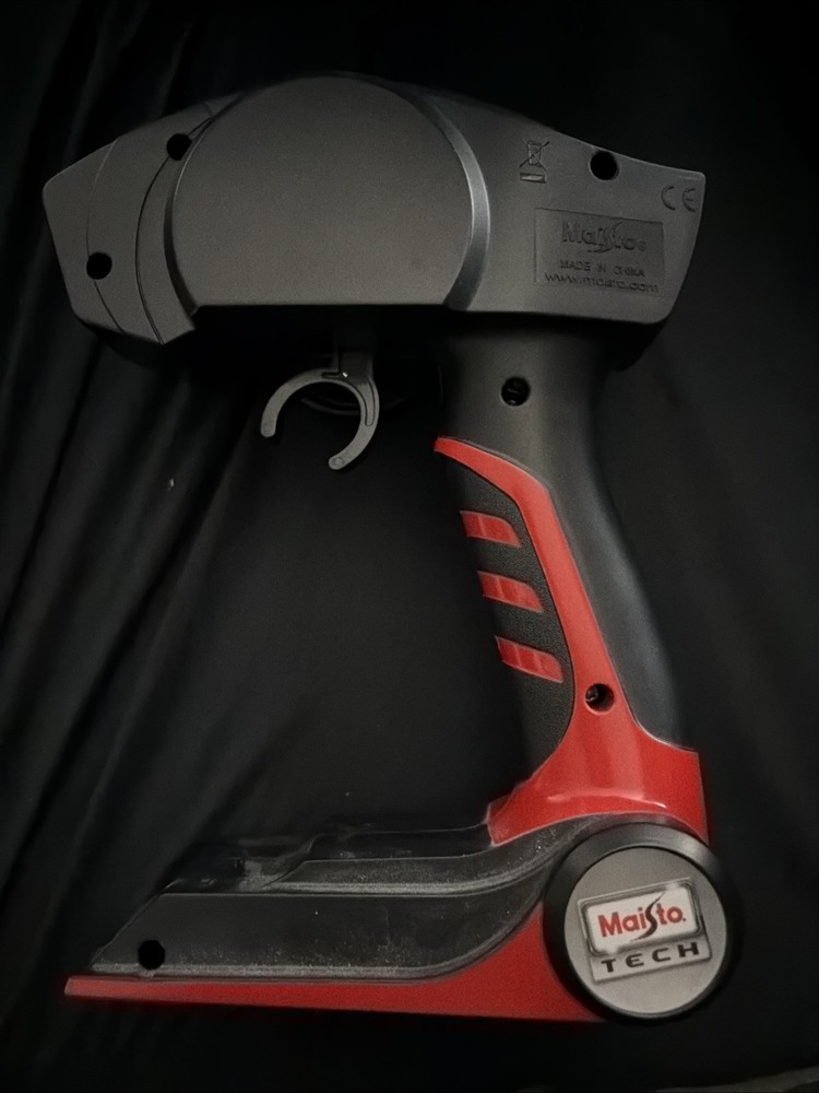 Maisto Tech 2.4 GHz Remote Control Black And Red