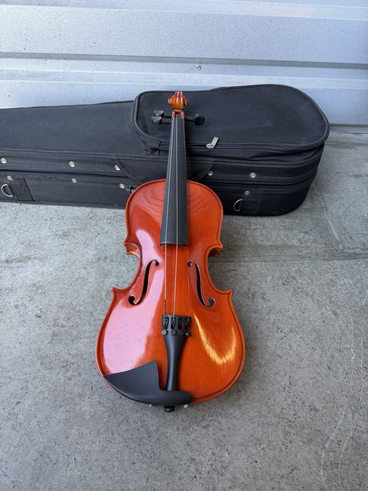 Mendini By Cecilio MV200 4/4 Violin with Case