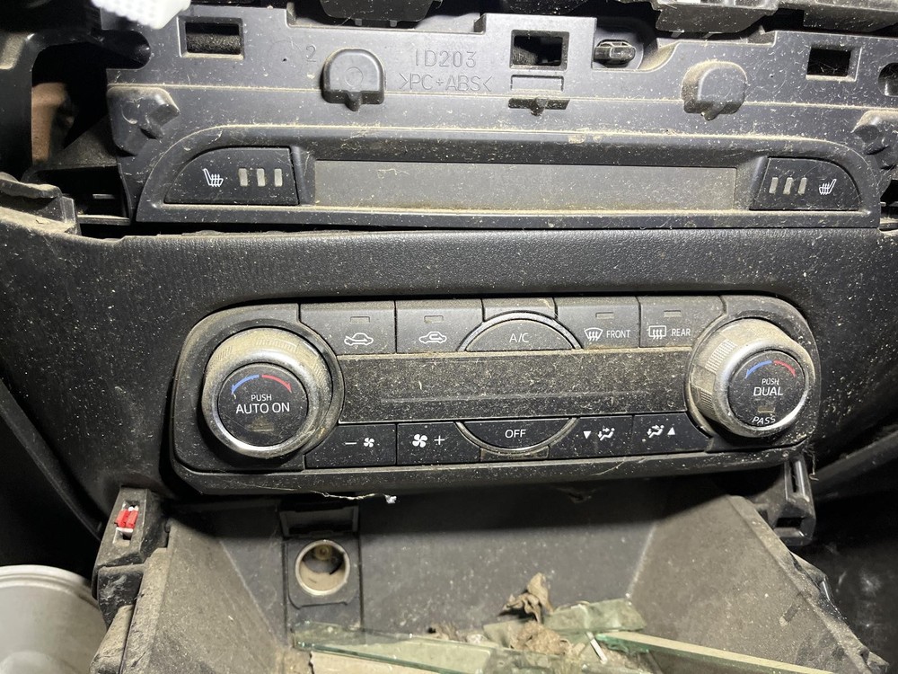 Used A/C Selector Switch fits: 2017 Mazda Mazda cx-5 dual zone automatic tempera
