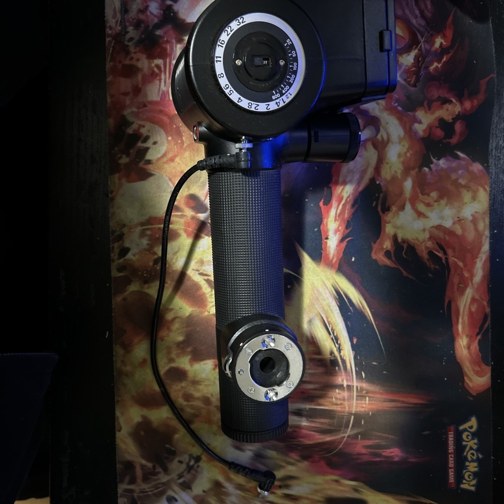 Nikon Speed light SB-11 + Nikon SU-2 Sensor + Sync Lead Untested