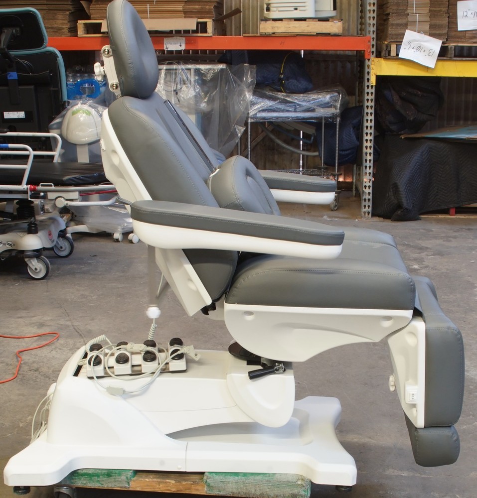 MediLux MD4-2000 Programmable Procedure Chair (FA3)