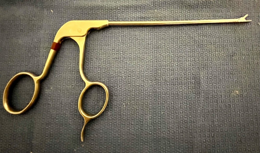 Concept C6809 linear punch scissors. GC, Guaranteed.