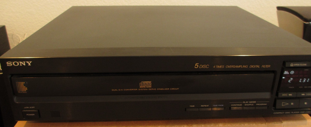 Sony CDP-C201 Compact 5 Disc Carousel Changer Player, Tested, Works.
