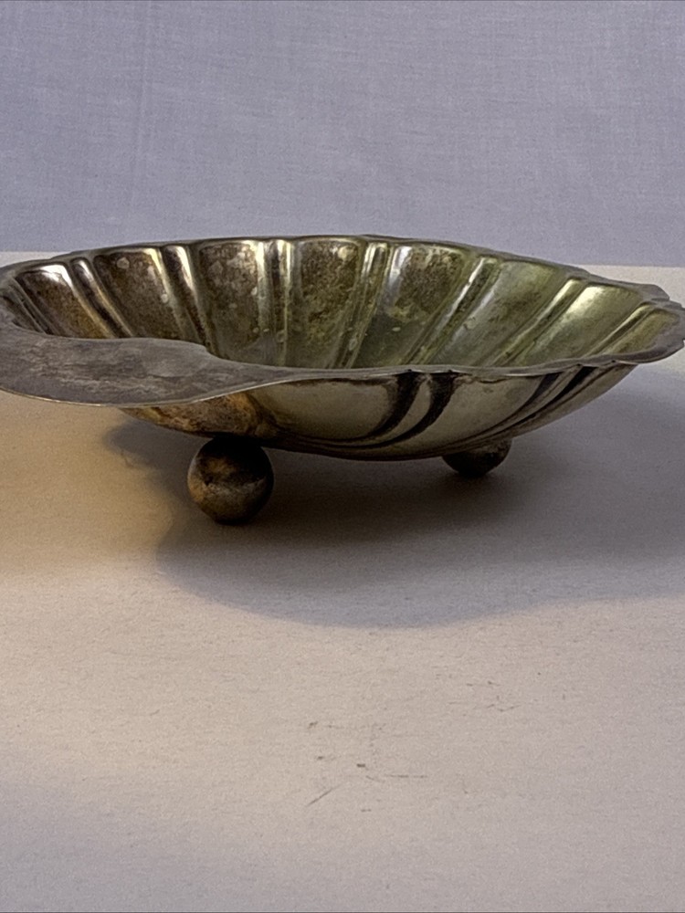 Shell Shaped Silver Plated Footed Trinket Candy Dish.