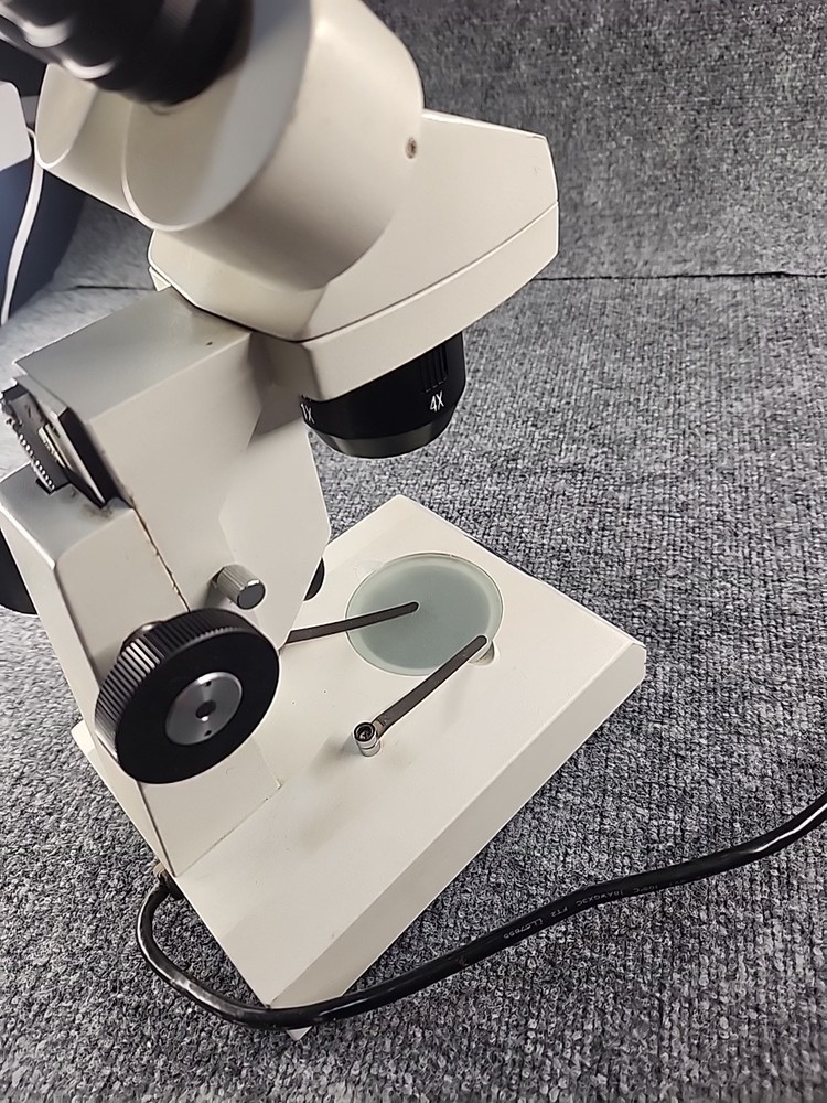 Nova st 624 MicroScope