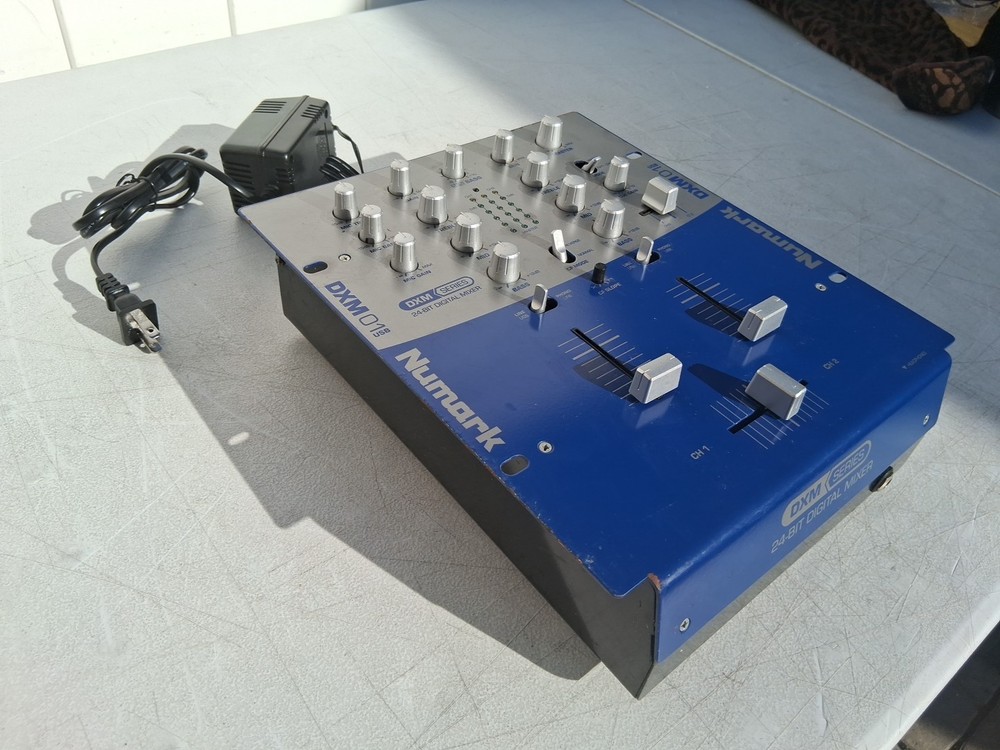 Numark Dxm01 DJ Mixer