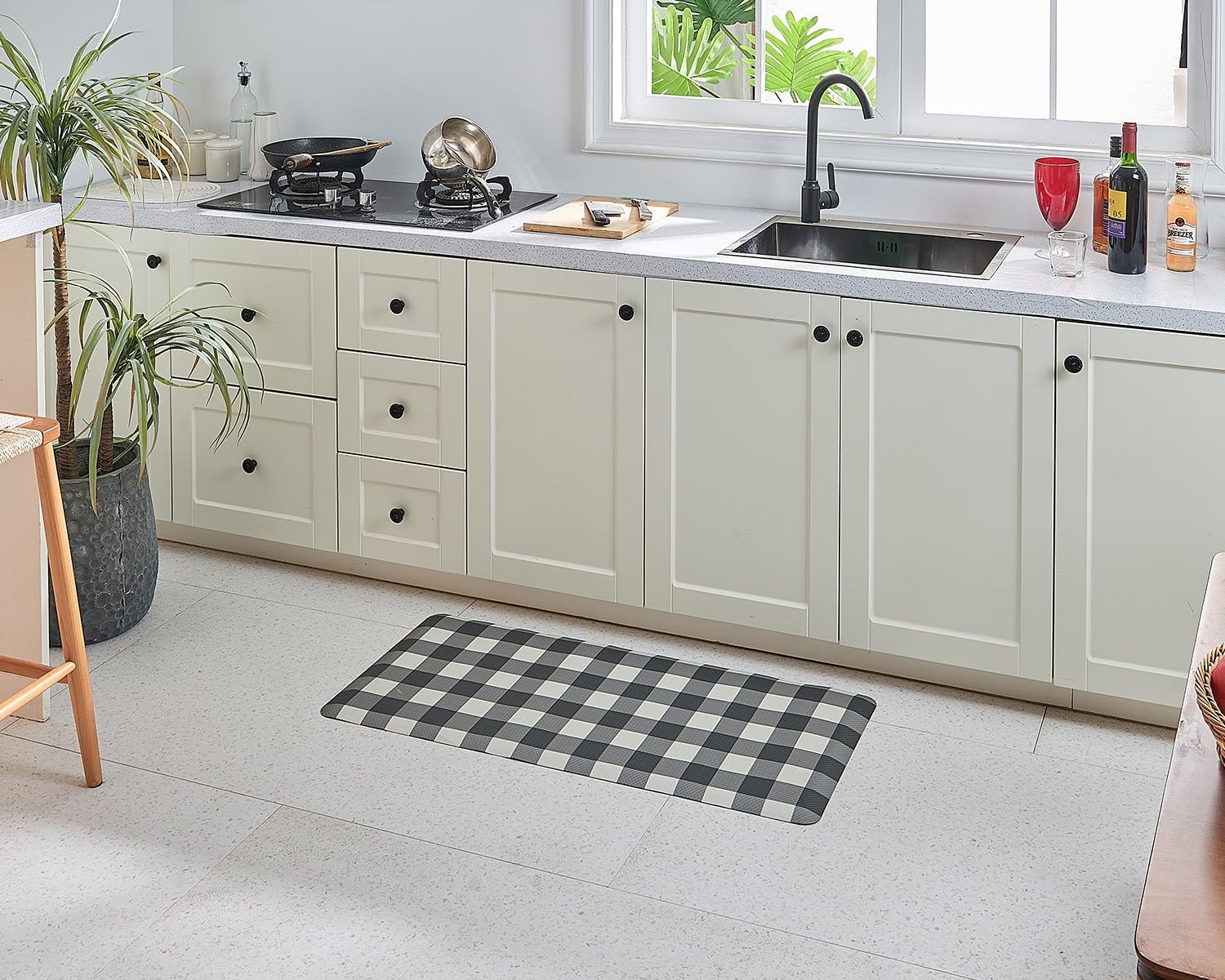 OnesCosy Anti Fatigue Kitchen Rugs 39"L x 17.3"W x 0.5"Th, Plaid Black