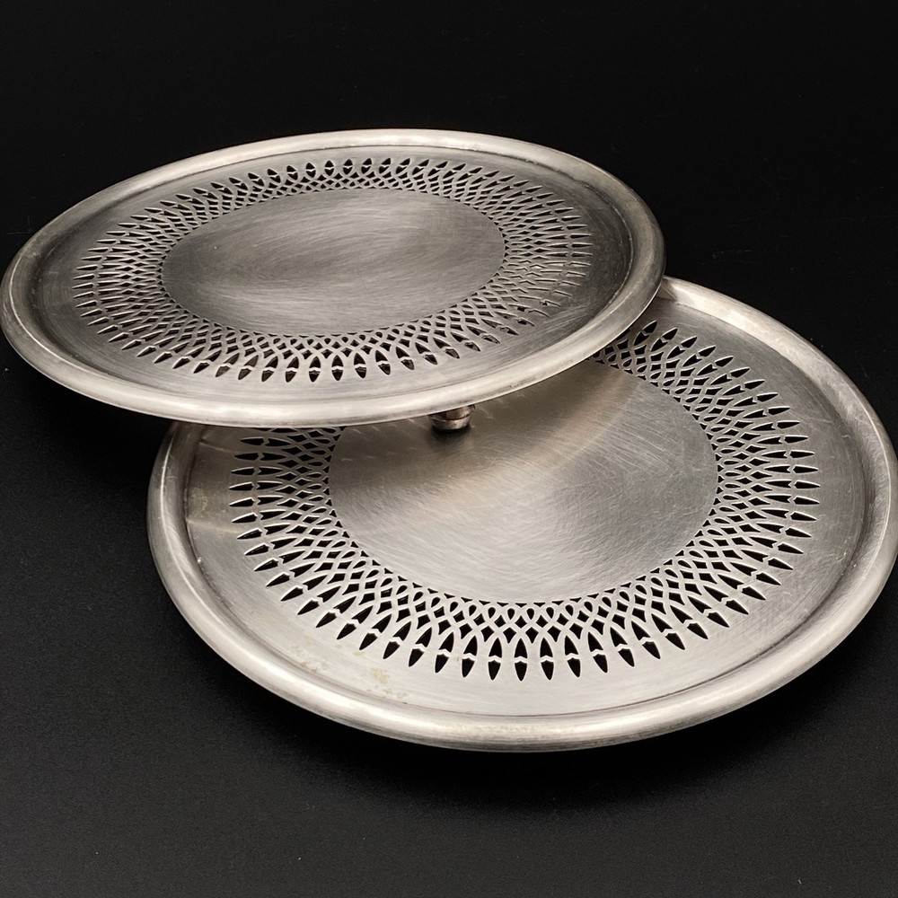 2 Vintage Gorham Newport Silver Plated Footed Trivets 7 1/4 Inch Diameter