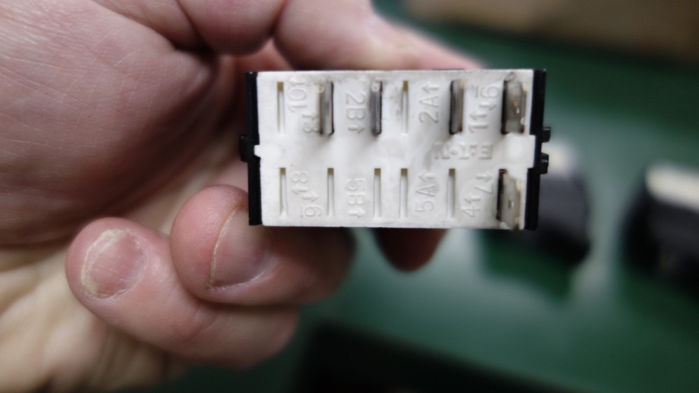 KENWORTH Sleeper Bunk Dome Light Rocker Switch P27-1173-014