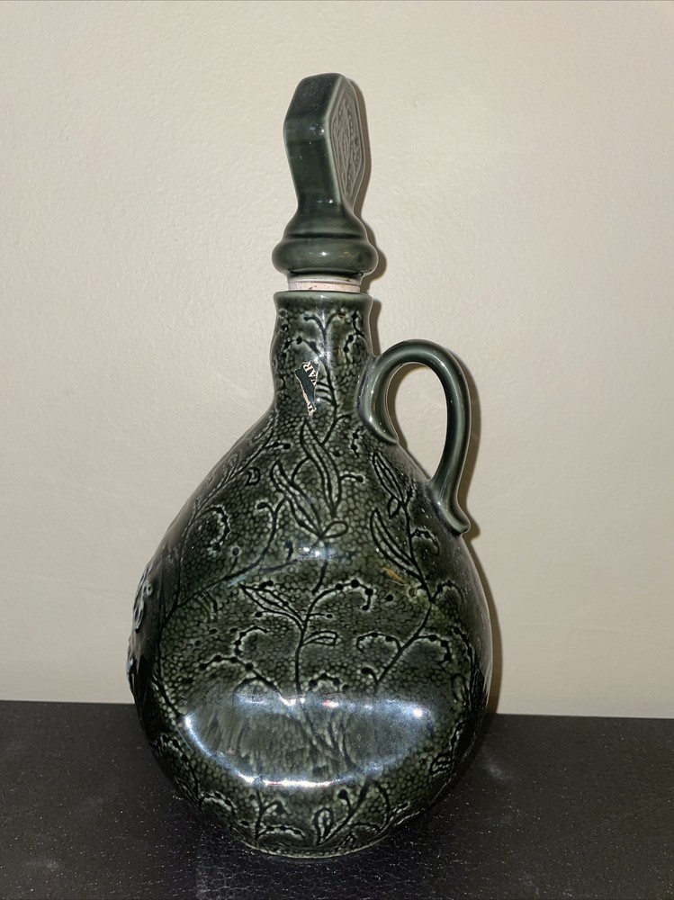 Dewars Centennial Flagon White Label Glazed Ceramic Whiskey Bottle EMPTY