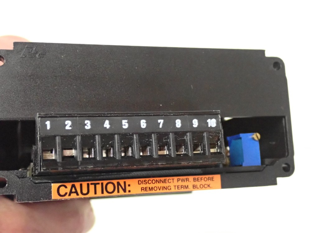 APLVA410 RED LION APOLLO CURRENT METER CONTROL NEW