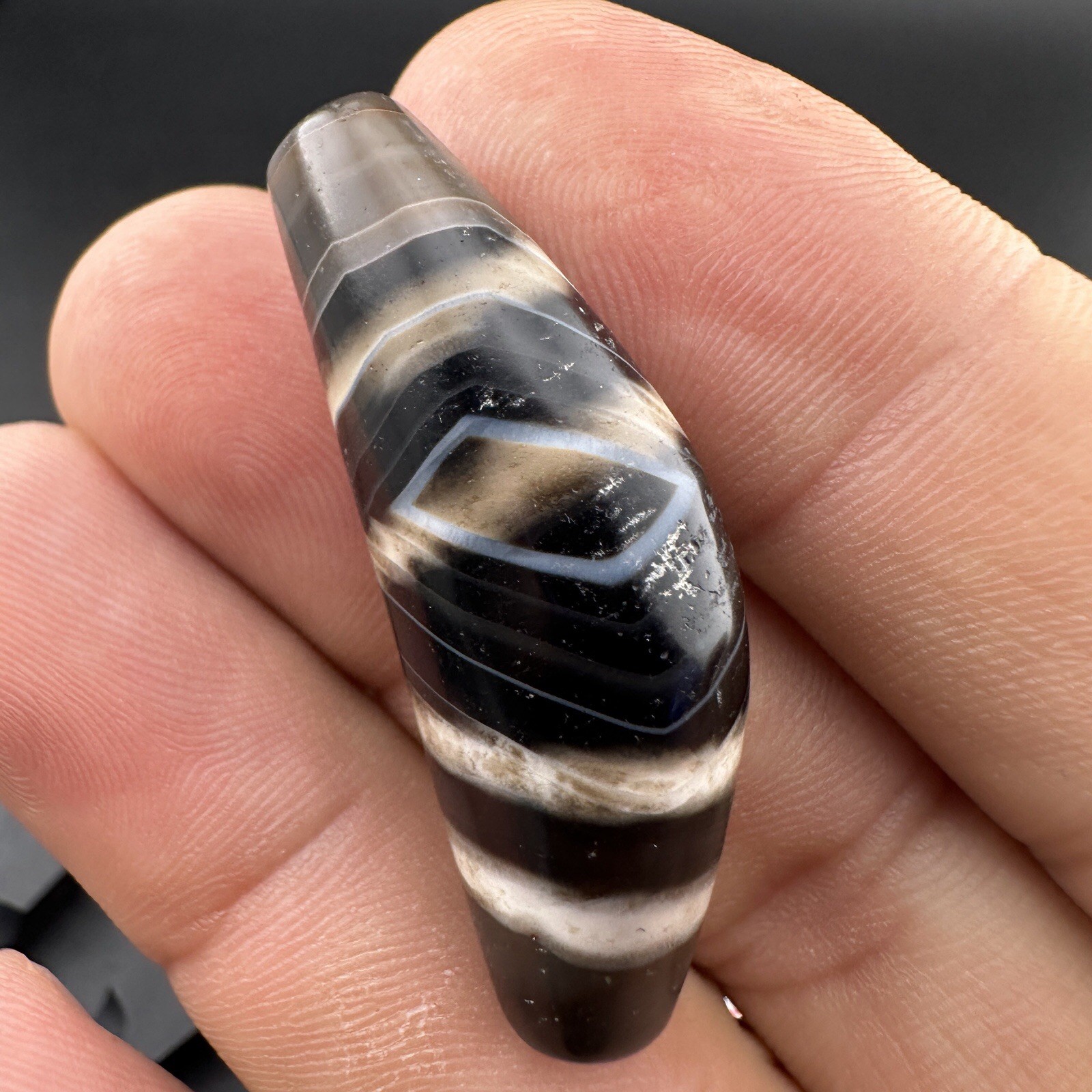 Tibetan Buddhism Agate 4 Stripe Horn Bead Totem Dzi Bead Amulet Pendant