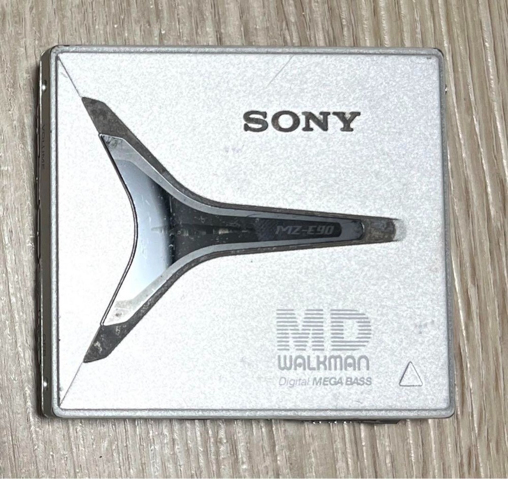SONY Portable MD player MD Walkman MZ-E90 Used Operation confirmed