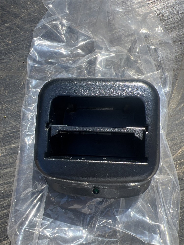 Icom BC-133 charging cradle