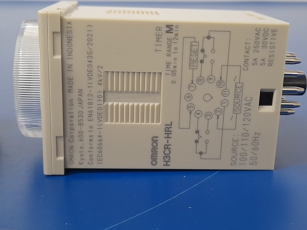 OMRON H3CR-HRL Solid State Power Off-Delay Timer