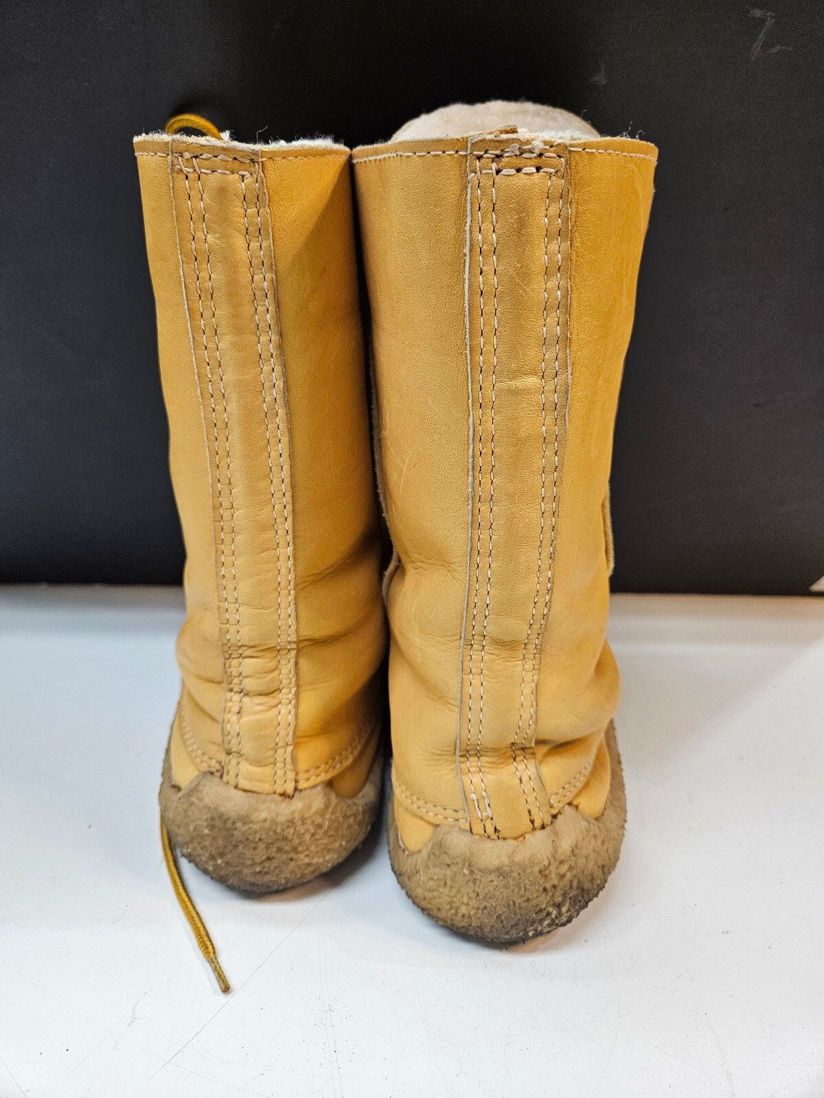 Native Moccasins La Mauricienne Size 8 Authentic Leather