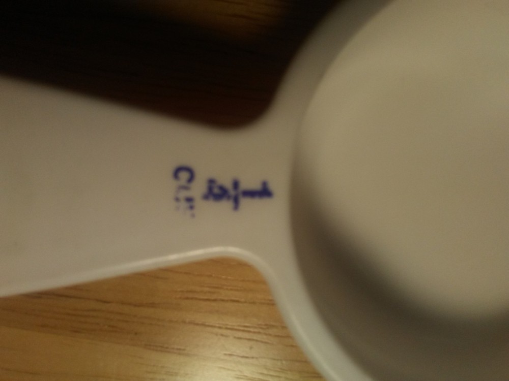 Tupperware curved handled measuring cups ergo