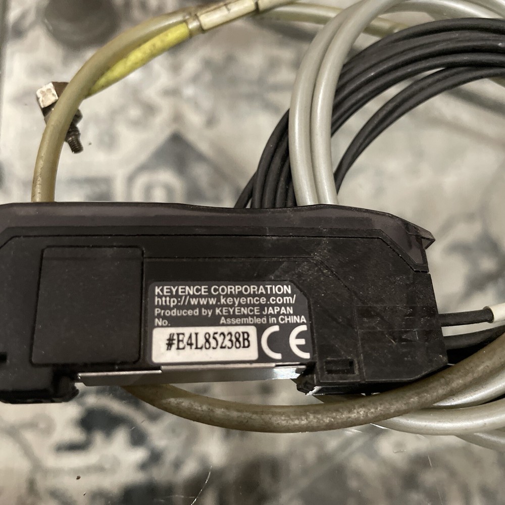 Keyence FS-N11CP Digital Fiber Optic Amplifier + cable